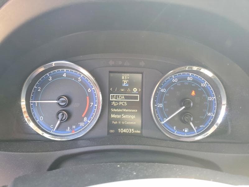 2018 TOYOTA COROLLA SE 9