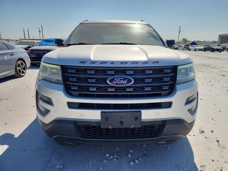 2017 FORD EXPLORER XLT 5