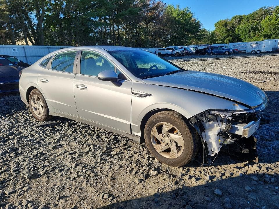 2026 HYUNDAI SONATA SE 4