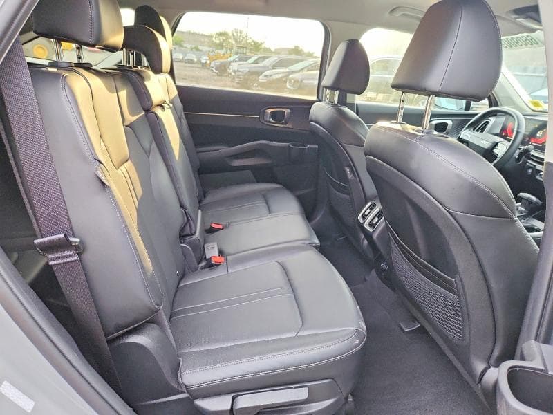 2026 KIA SORENTO S 11