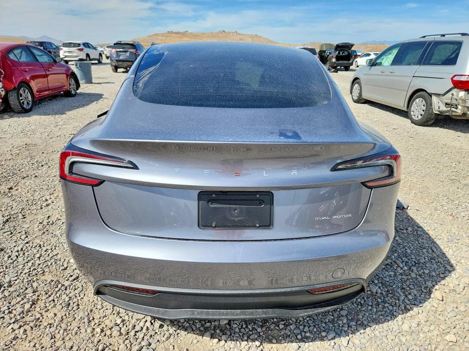 2025 TESLA MODEL 3 6