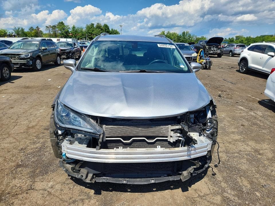 2019 CHRYSLER PACIFICA TOURING L 5