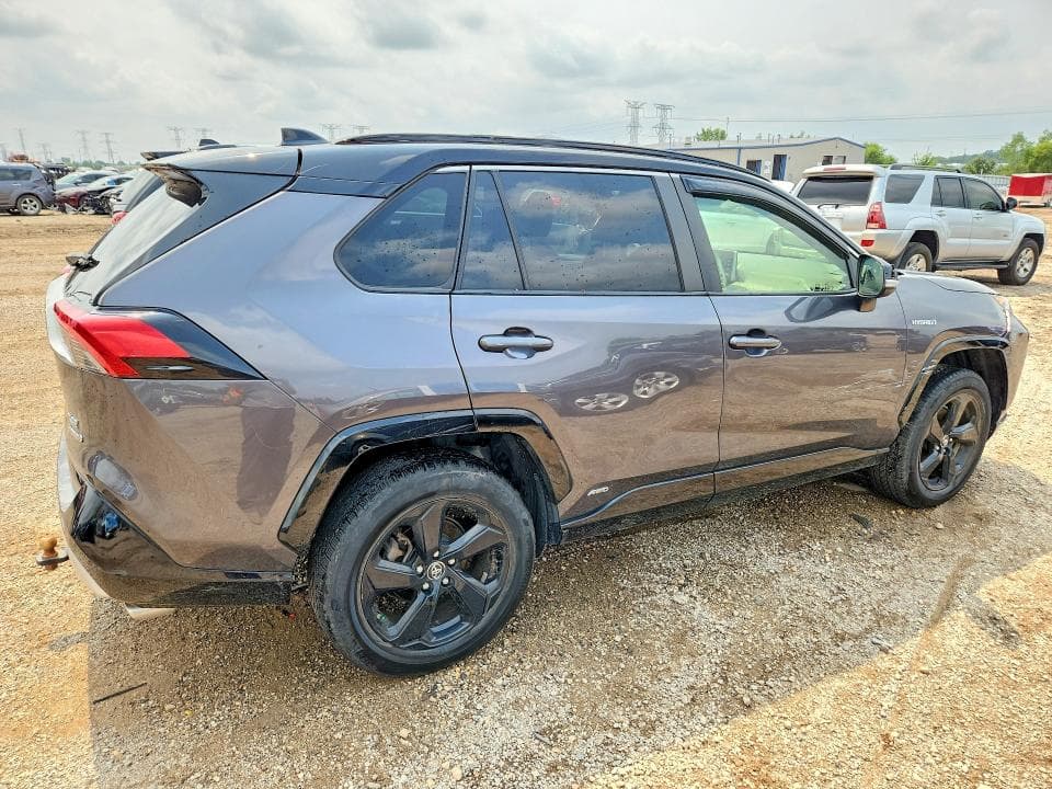 2019 TOYOTA RAV4 XSE 3