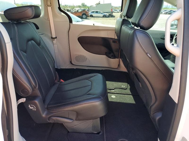 2023 CHRYSLER PACIFICA TOURING L 11