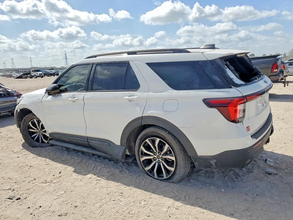 2025 FORD EXPLORER ST-LINE 2