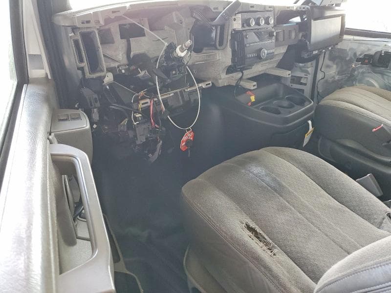 2026 GMC SAVANA G2500 8