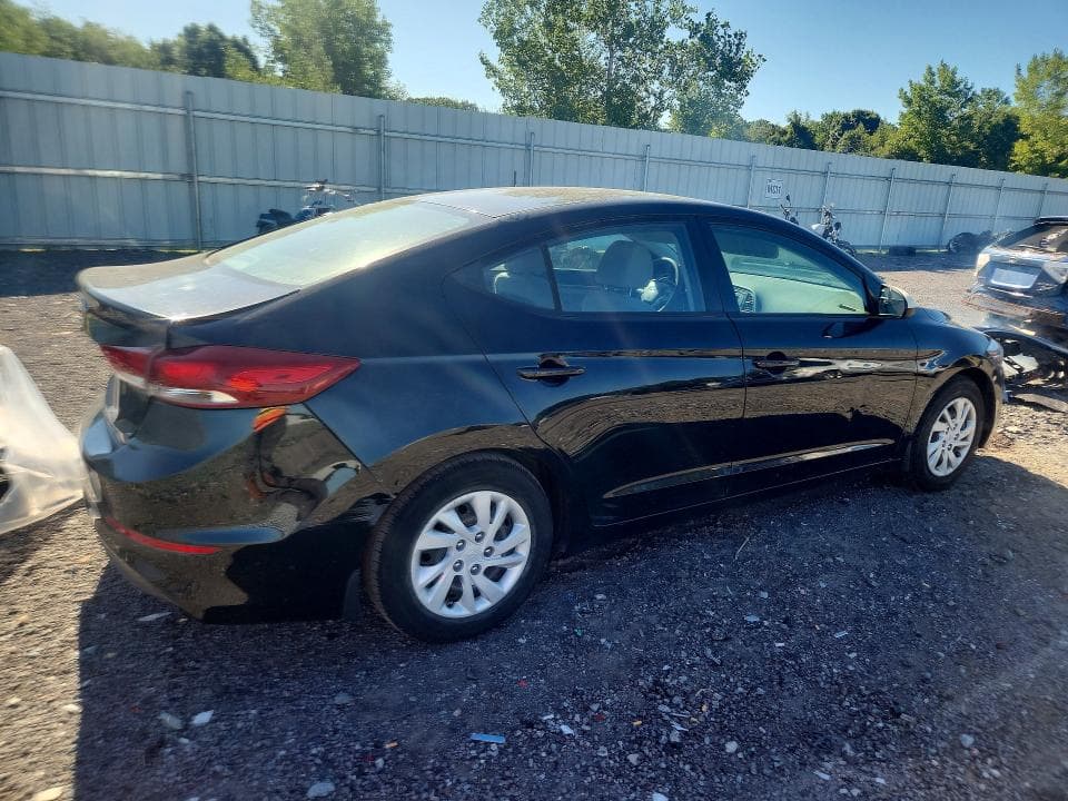 2018 HYUNDAI ELANTRA SE 3