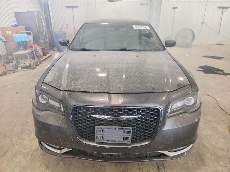 2018 CHRYSLER 300 S 5