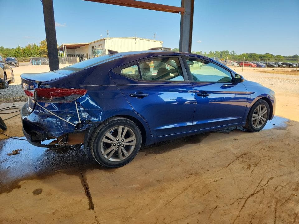 2017 HYUNDAI ELANTRA SE 3