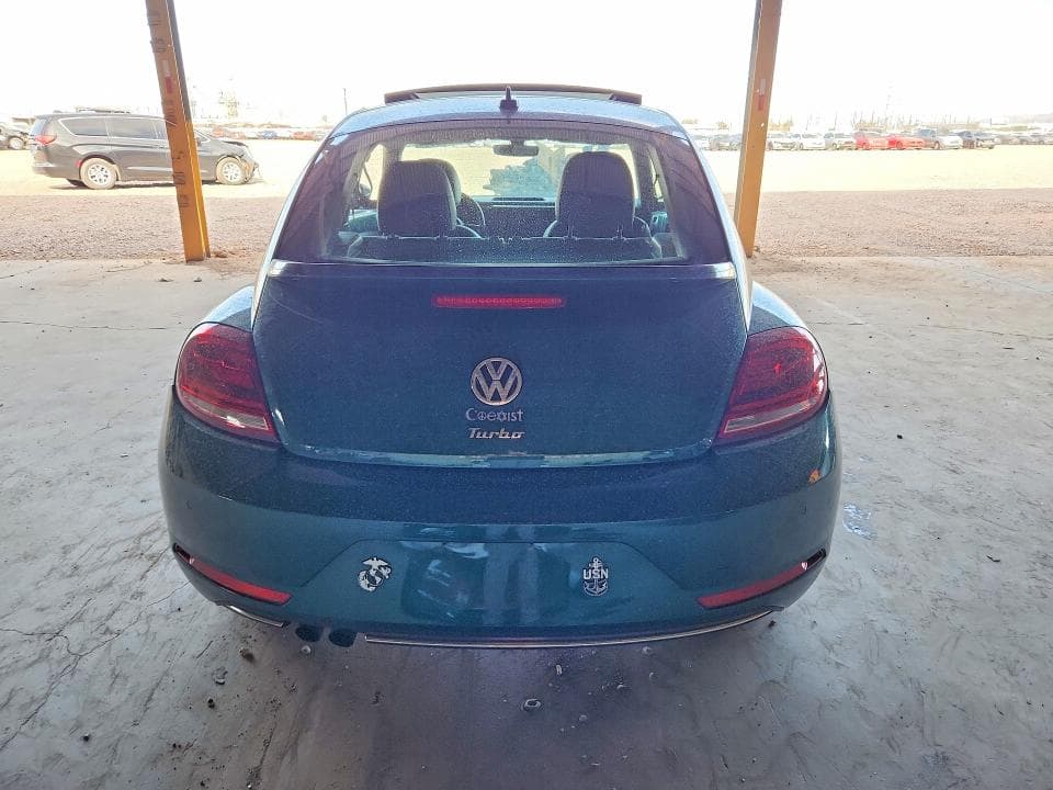 2017 VOLKSWAGEN BEETLE SE 6