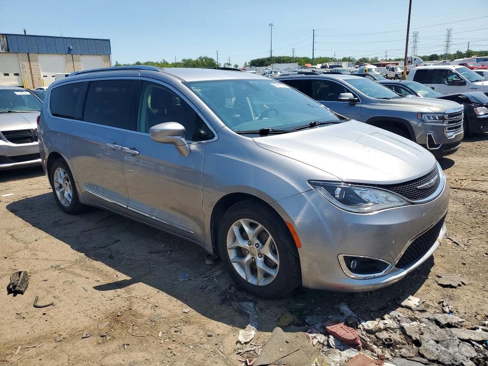2020 CHRYSLER PACIFICA TOURING L 4