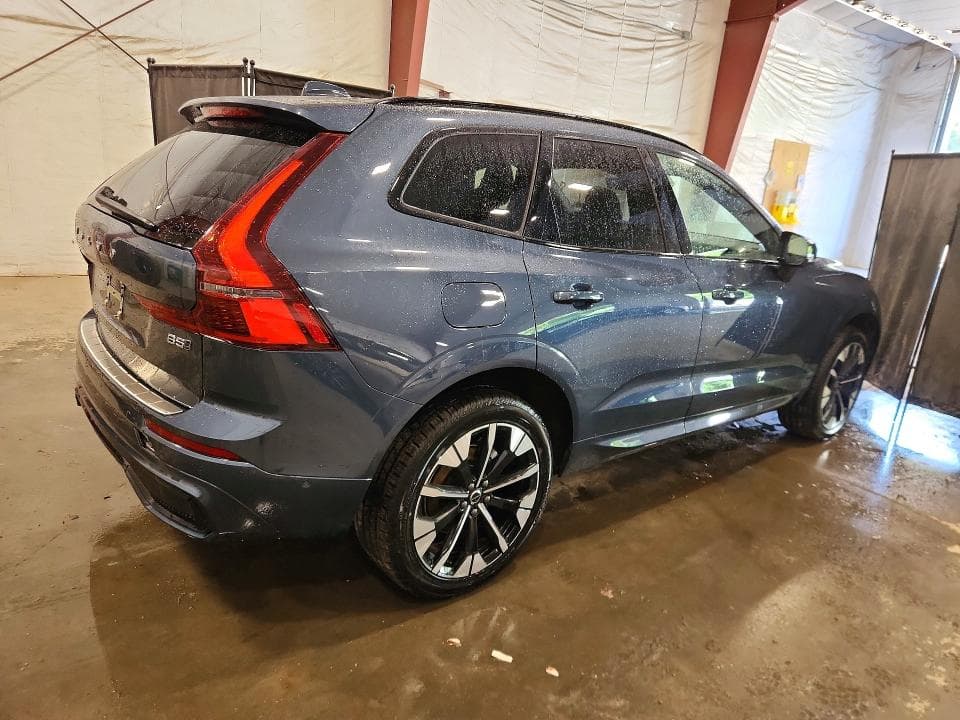 2026 VOLVO XC60 PLUS 3