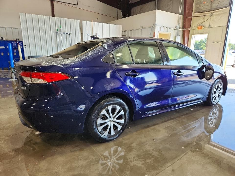 2022 TOYOTA COROLLA LE 3