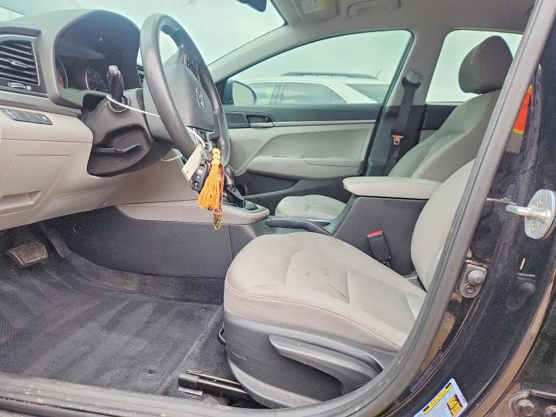 2017 HYUNDAI ELANTRA SE 7