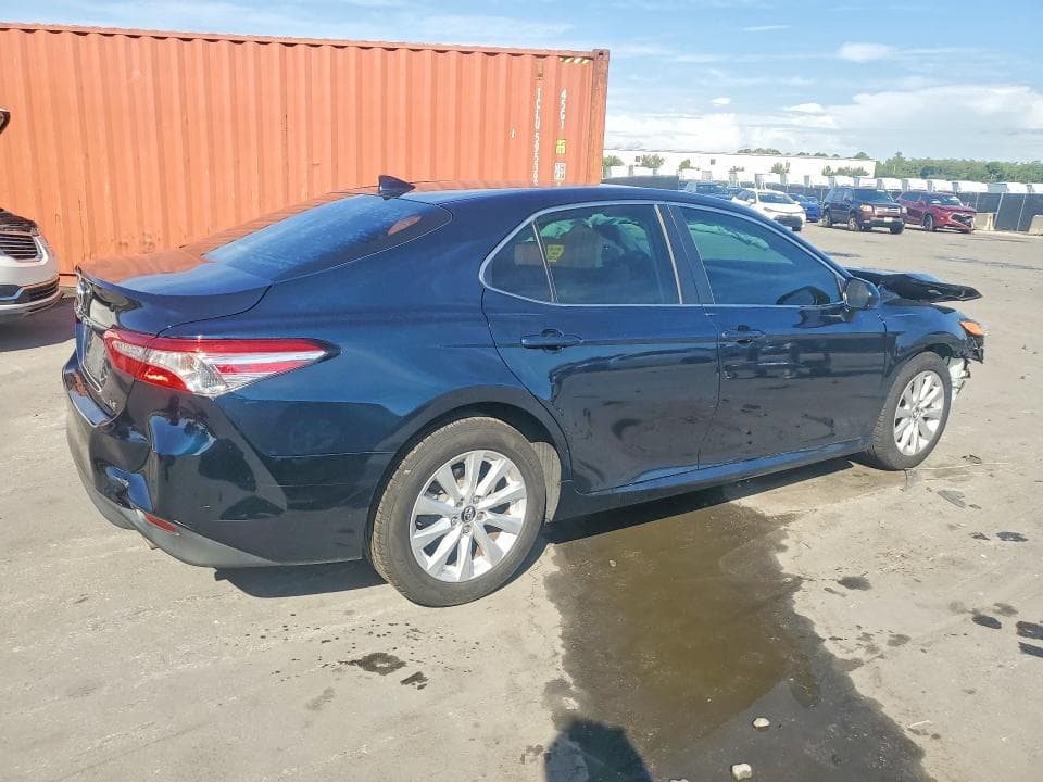 2020 TOYOTA CAMRY LE 3