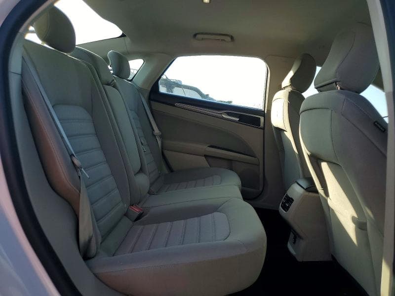 2020 FORD FUSION SE 10