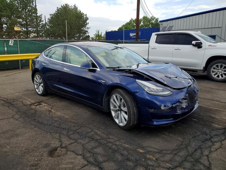 2018 TESLA MODEL 3 4