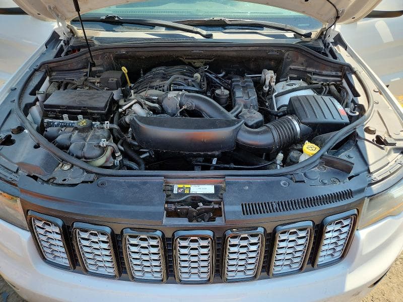2018 JEEP GRAND CHEROKEE LAREDO 12