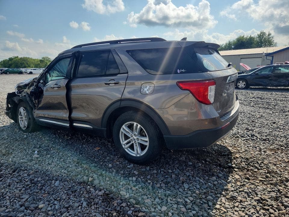 2021 FORD EXPLORER XLT 2