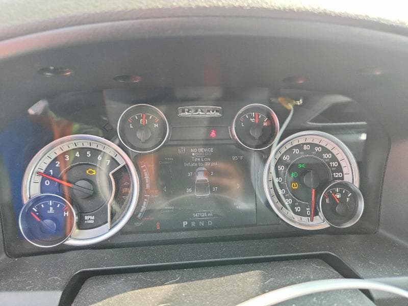 2017 RAM 1500 SLT 9