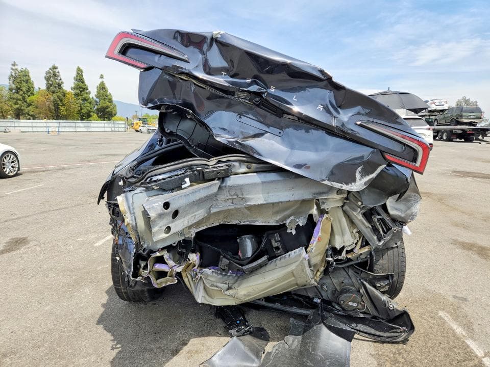 2025 TESLA MODEL 3 6