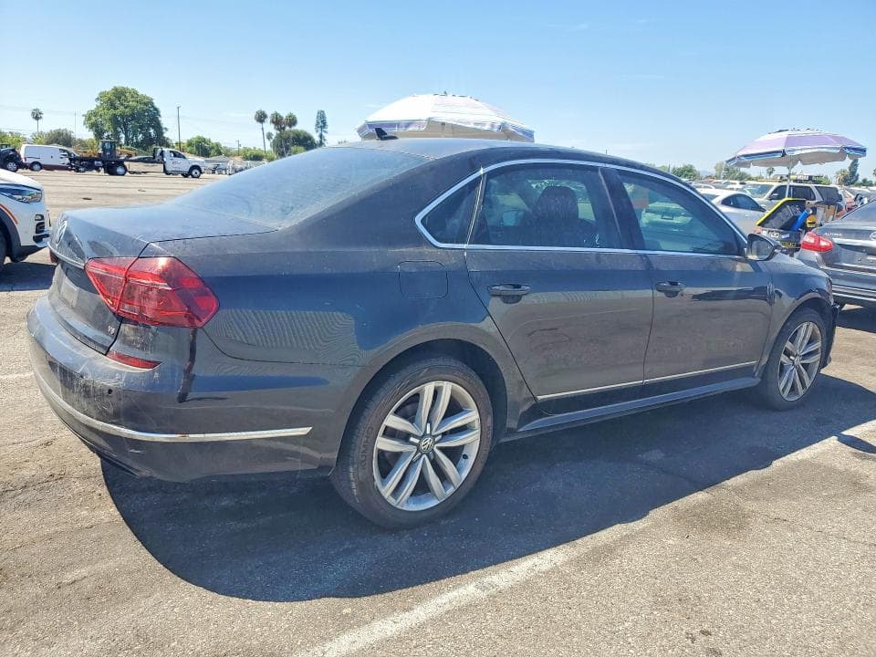 2017 VOLKSWAGEN PASSAT SE 3