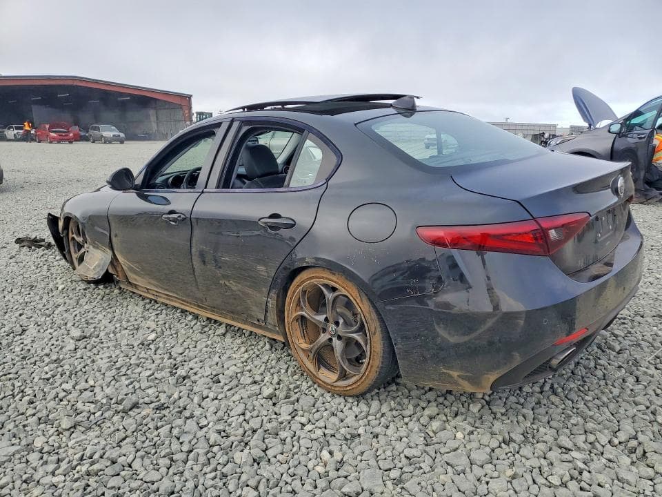 2017 ALFA ROMEO GIULIA TI 2