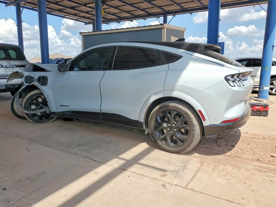 2022 FORD MUSTANG MACH-E PREMIUM 2