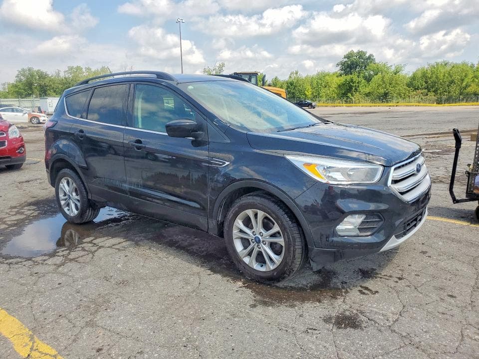 2018 FORD ESCAPE SE 4