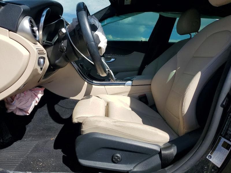 2019 MERCEDES-BENZ C 300 4MATIC 7