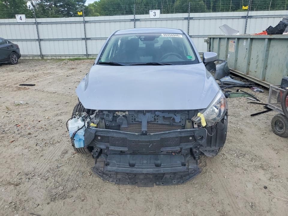2017 TOYOTA YARIS IA BASE 5
