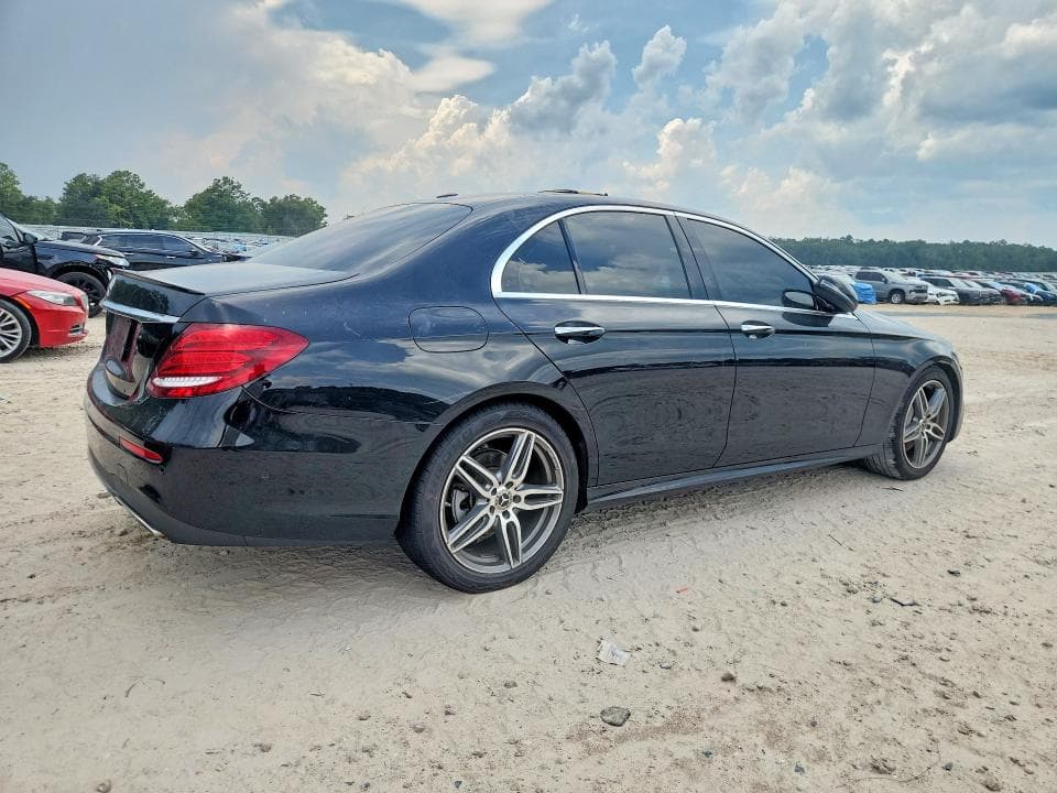 2018 MERCEDES-BENZ E 300 3