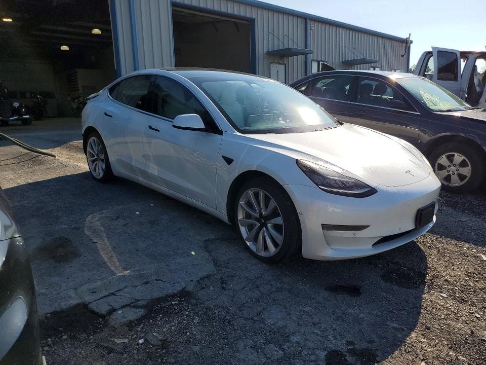 2019 TESLA MODEL 3 4