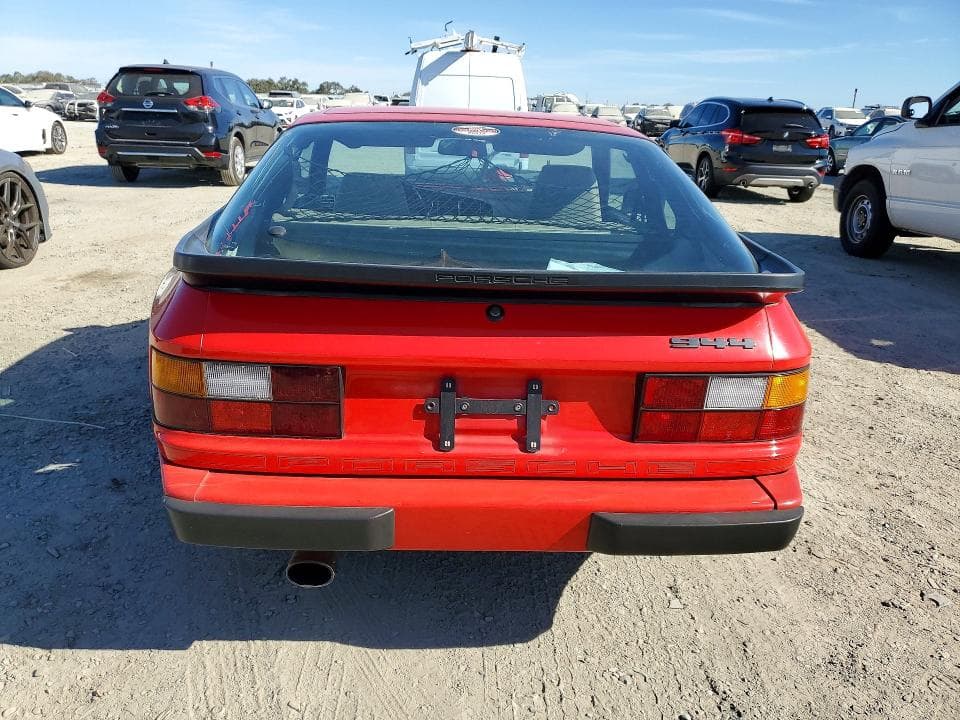 1986 PORSCHE 944 6