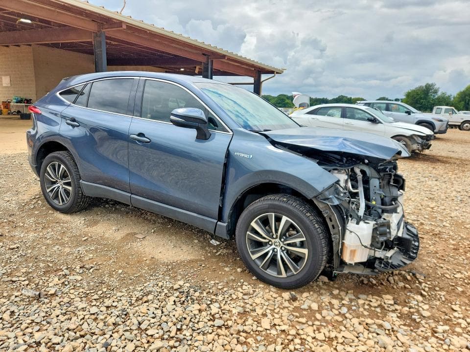 2021 TOYOTA VENZA LE 4