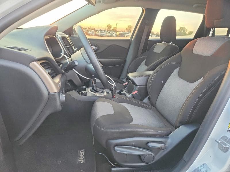 2017 JEEP CHEROKEE SPORT 7