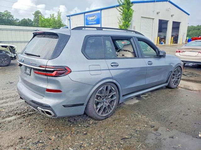 2023 BMW X7 M60I 3