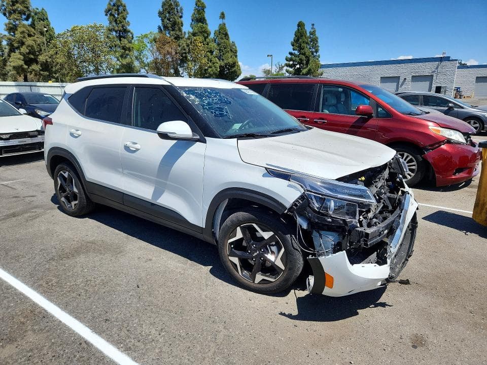 2024 KIA SELTOS EX 4