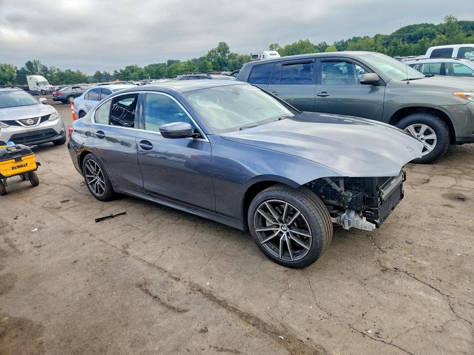2021 BMW 330XI 4