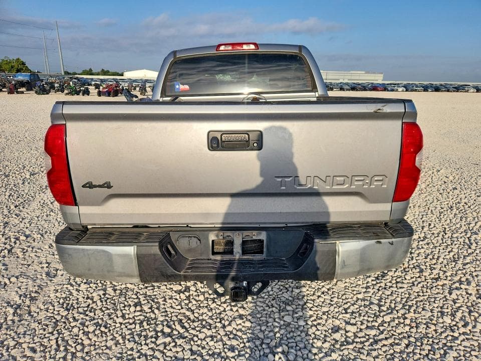2019 TOYOTA TUNDRA CREWMAX SR5 6