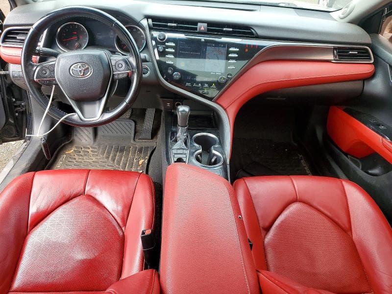 2019 TOYOTA CAMRY XSE 8
