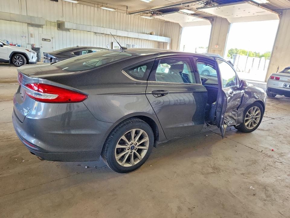 2017 FORD FUSION SE 3