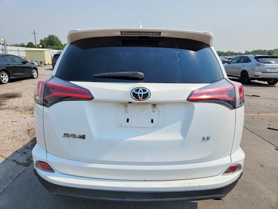 2018 TOYOTA RAV4 LE 6