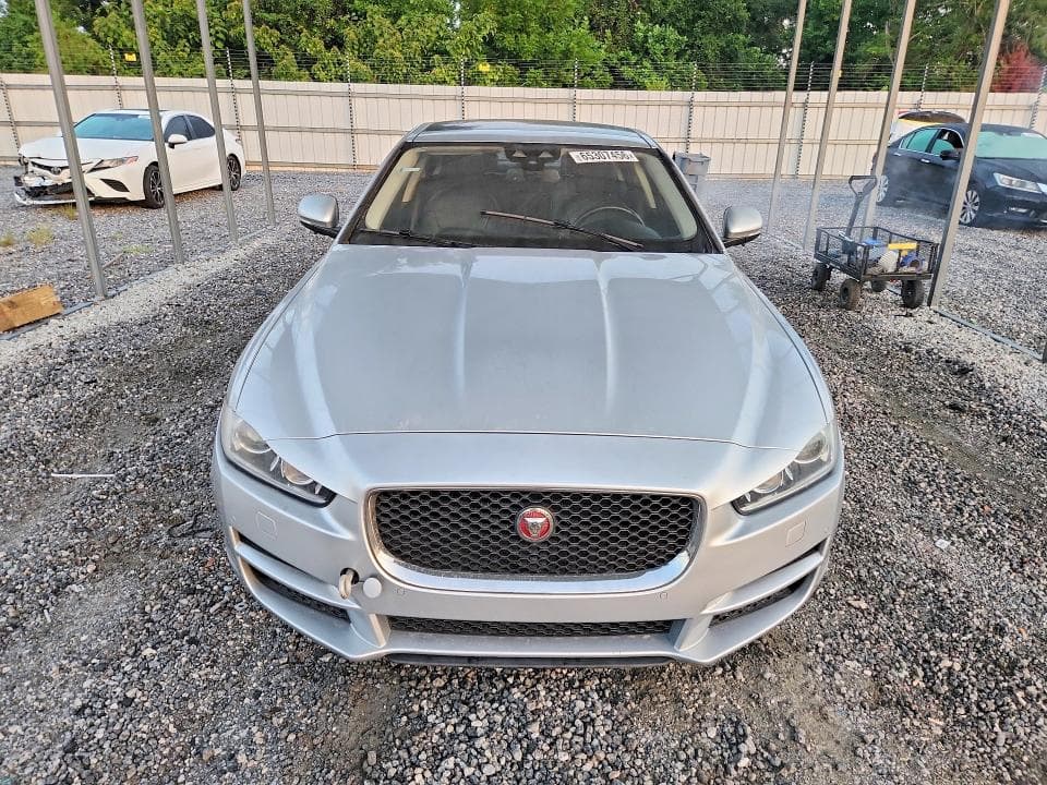 2018 JAGUAR XE PREMIUM 5
