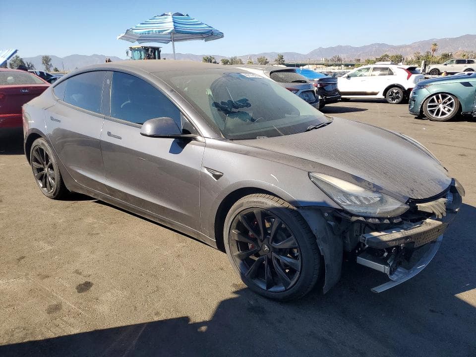 2018 TESLA MODEL 3 4