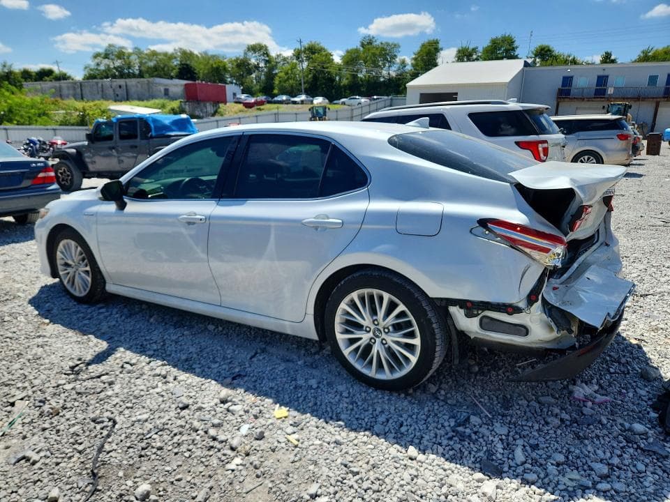 2018 TOYOTA CAMRY HYBRID XLE 2