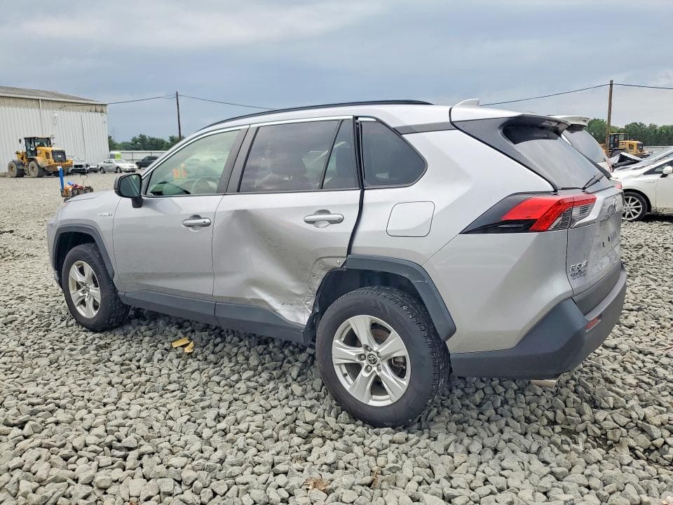 2021 TOYOTA RAV4 LE 2