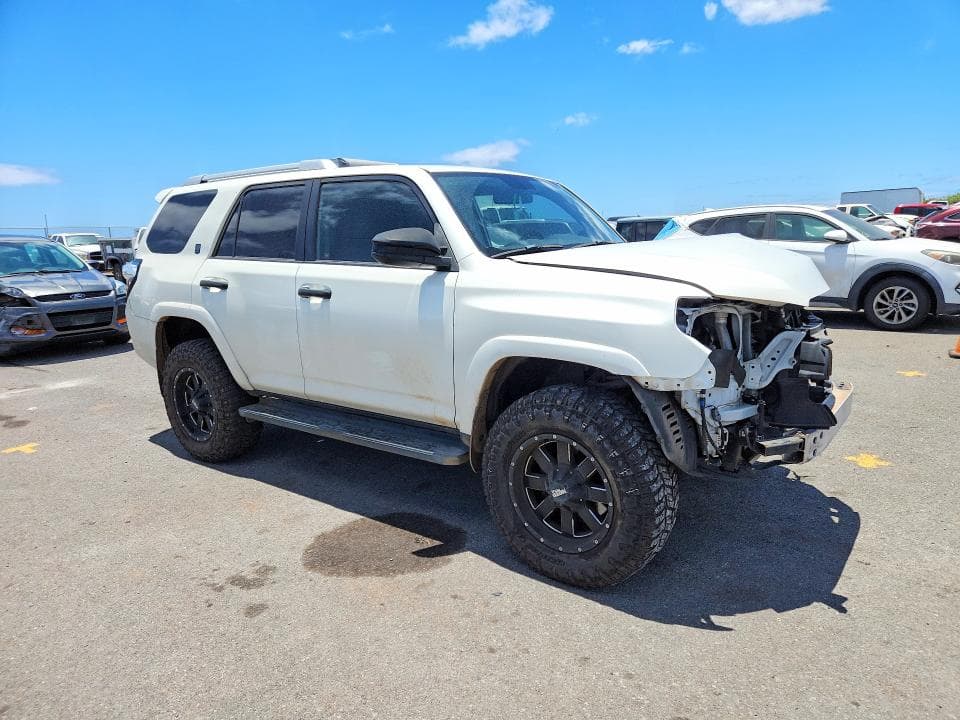 2019 TOYOTA 4RUNNER SR5 4