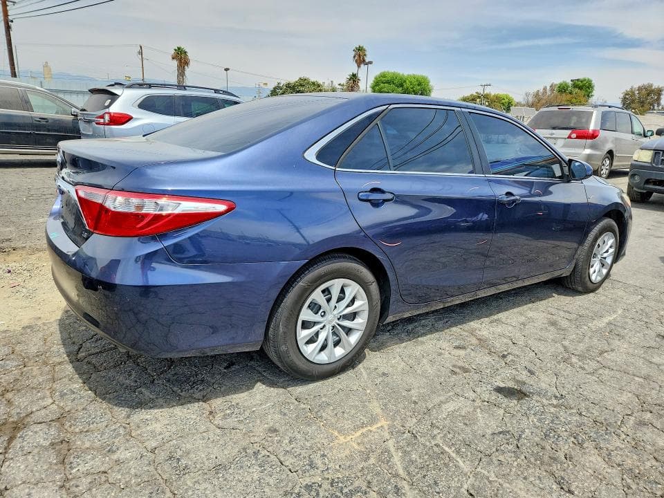 2017 TOYOTA CAMRY LE 3