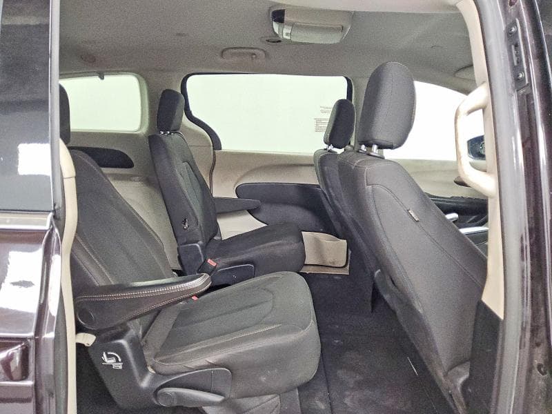 2017 CHRYSLER PACIFICA TOURING 11